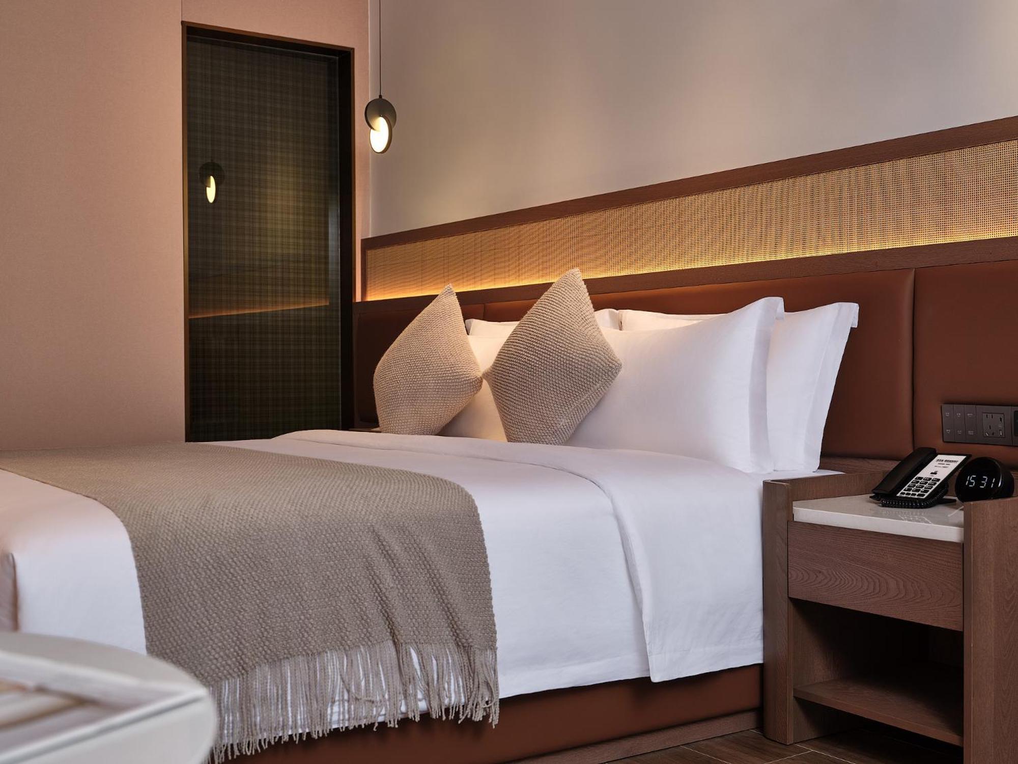 Zhangjiajie Utopia Hotel--Free One Way Pick Up Service Over 2 Nights Exterior photo