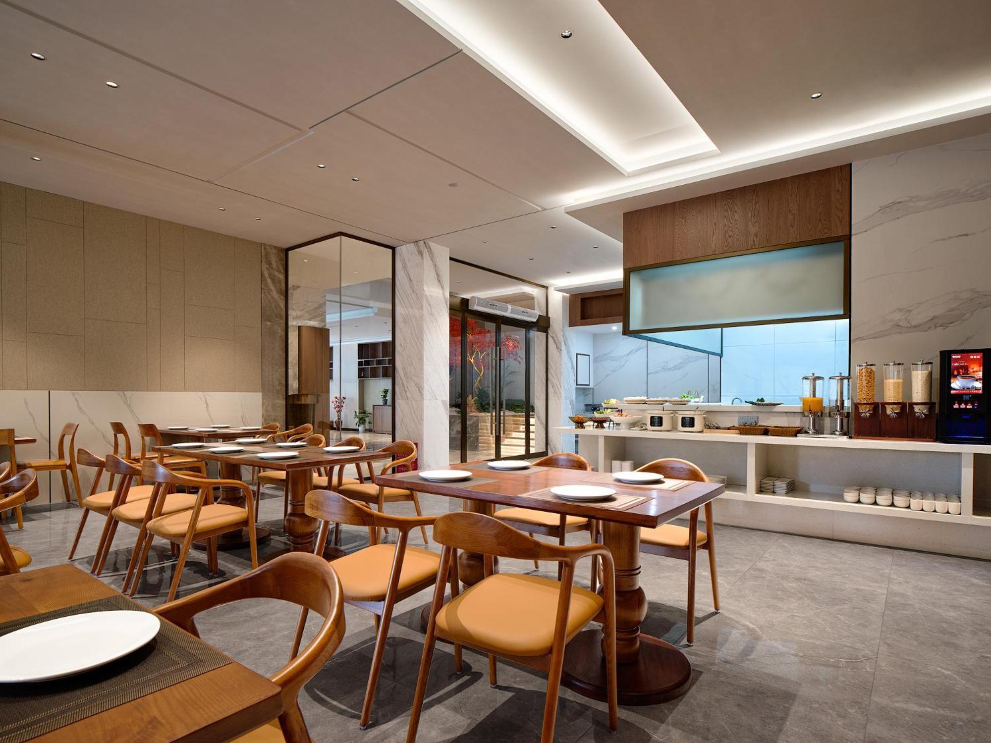 Zhangjiajie Utopia Hotel--Free One Way Pick Up Service Over 2 Nights Exterior photo